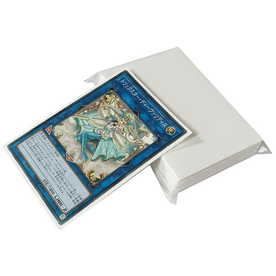 Textura branca das luvas plásticas feitas sob encomenda do cartão das luvas do jogo de mesa do tamanho padrão YGO 62x89mm