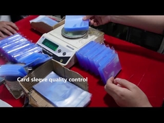 Os tamanhos múltiplos PP cancelam as luvas de proteção feitas sob encomenda do cartão de jogo das luvas do cartão de jogo de mesa